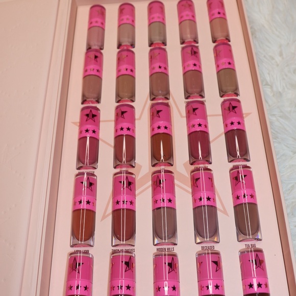 $150 VALUE - NUDE LIQUID LIPSTICK VAULT Jeffree Star  NEW - Picture 3 of 7